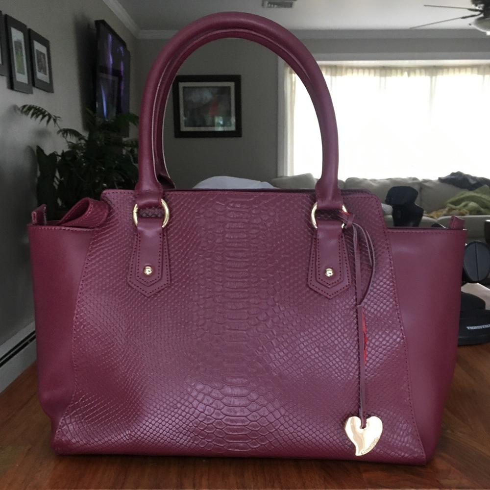 Cuore & Pelle Burgundy snake skin purse